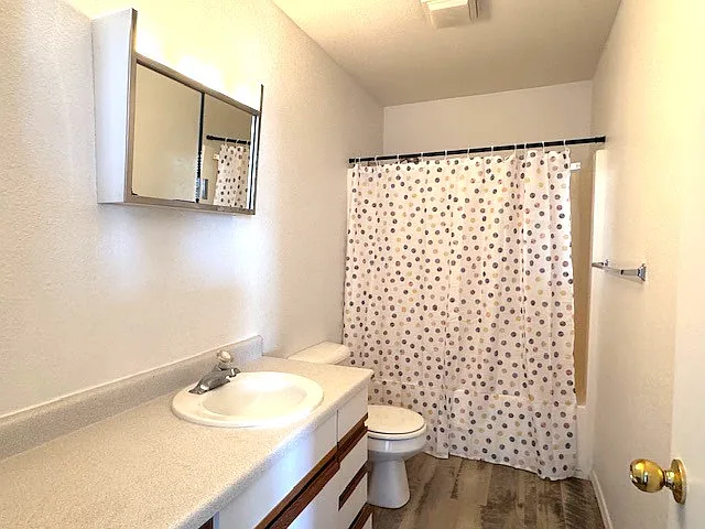 118 N Sligo St #C — Photo 10