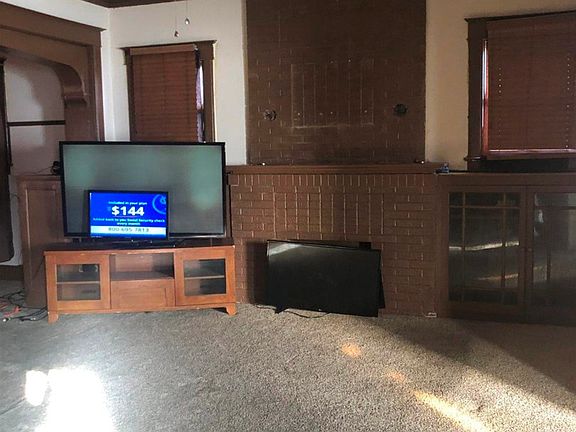 4th image of 1207 W 3rd Ave