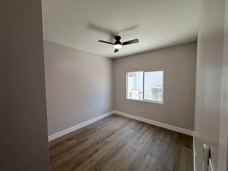 440 Denby St #6 — Photo 6