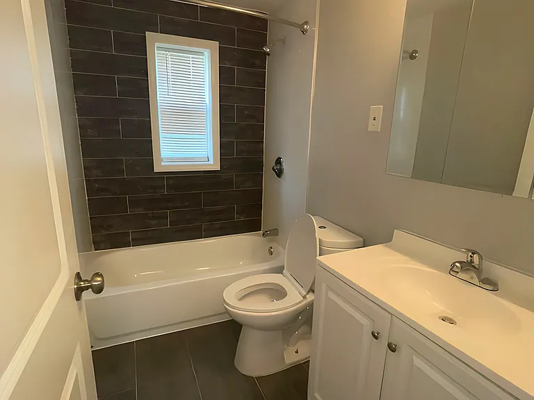 135-C2 S Marshall St #C2 — Photo 3