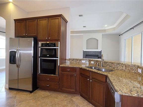 Gorgeous Gourmet Kitchen - Open to Family Room and Separate Dinette Space.