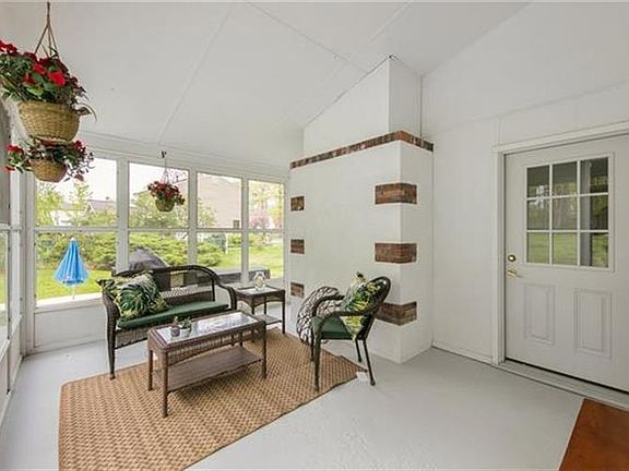 5th image of 37 Oriole St