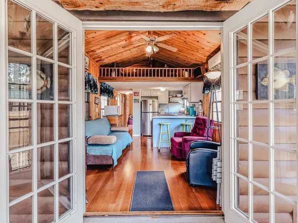 1602 SE Second Ave, Steinhatchee, FL 32359