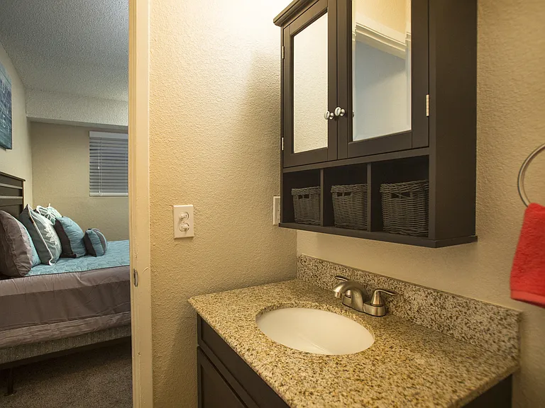 Fifteen 50 Apartments — Photo 41