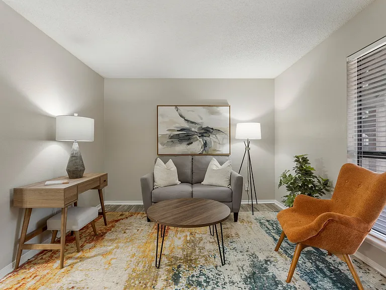 Echo Trail Apartments - Lease Today & Save $300 OFF Move-In Costs! — Photo 2