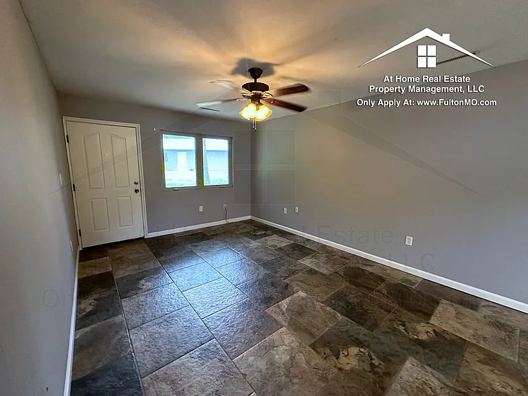 107 Spruce Dr — Photo 4