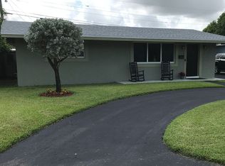 7810 NW 11th Ct, Pembroke Pines, FL 33024