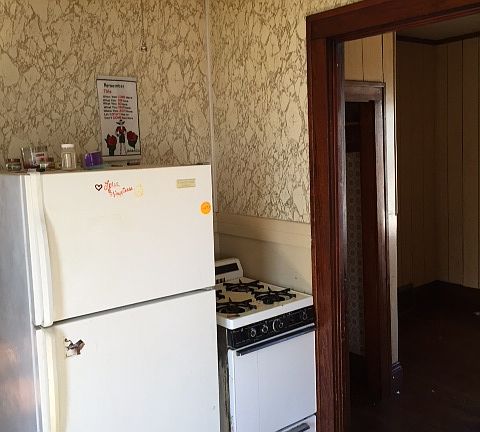3rd image of 1741 E 33rd St