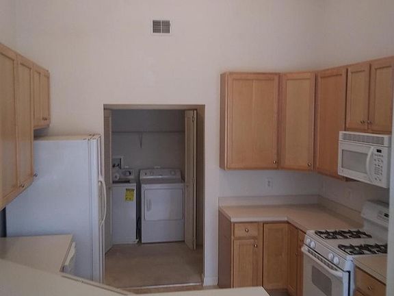4th image of 2602 Clarion Ct APT 402