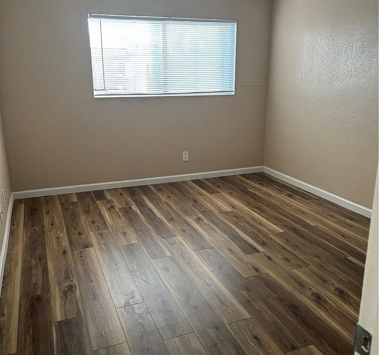 1st image of 2469 W Acacia Ave #2469