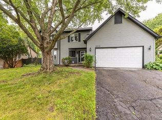 6038 Falcon Ridge Trl, Apple Valley, MN 55124