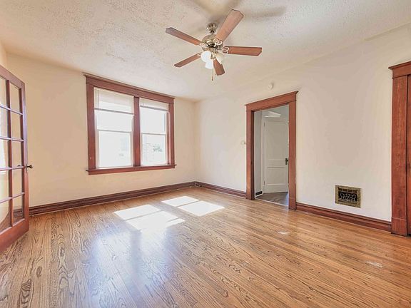 4th image of 4330 Gertrude Ave #A