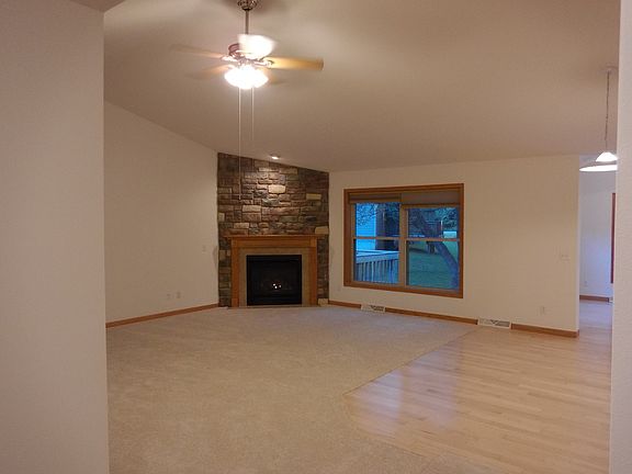 3rd image of 413 Saint Francis Dr
