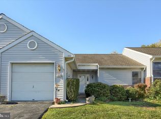 1068 Country Hill Dr, Harrisburg, PA 17111