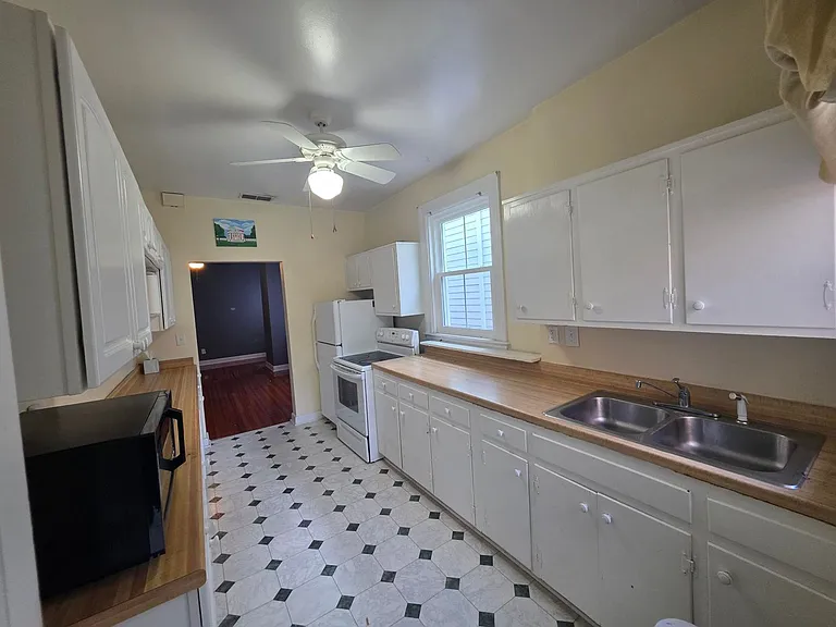 714 Redgate Ave #5 — Photo 9