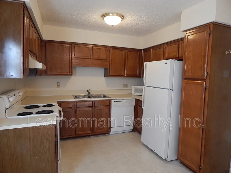 Building Photo - 738C Coventry Ln