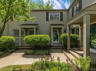 1822 Graefield Rd, Birmingham, MI 48009