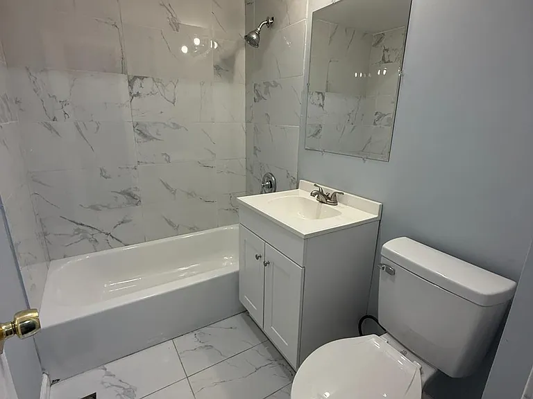 43 Crampton Ave — Photo 13
