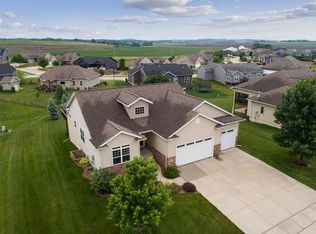 6607 Harrison Rd SW, Cedar Rapids, IA 52404