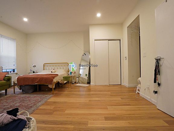 3rd image of 550 Massachusetts Ave #200