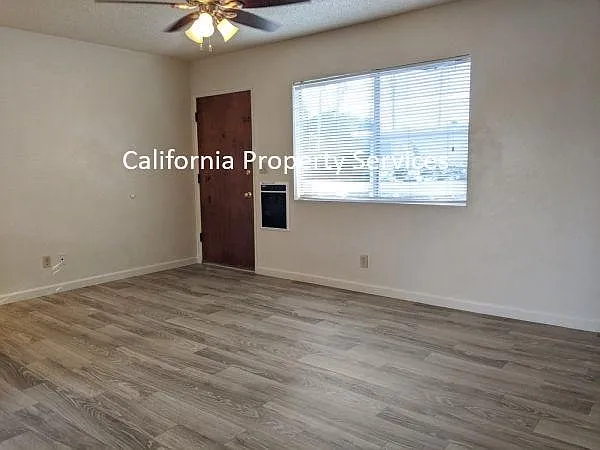826 Front St #4 — Photo 2