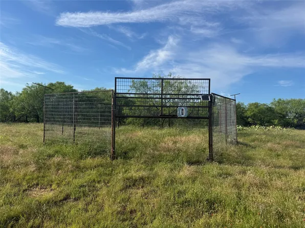 794 W Antelope Rd #1, Windthorst, TX 76389
