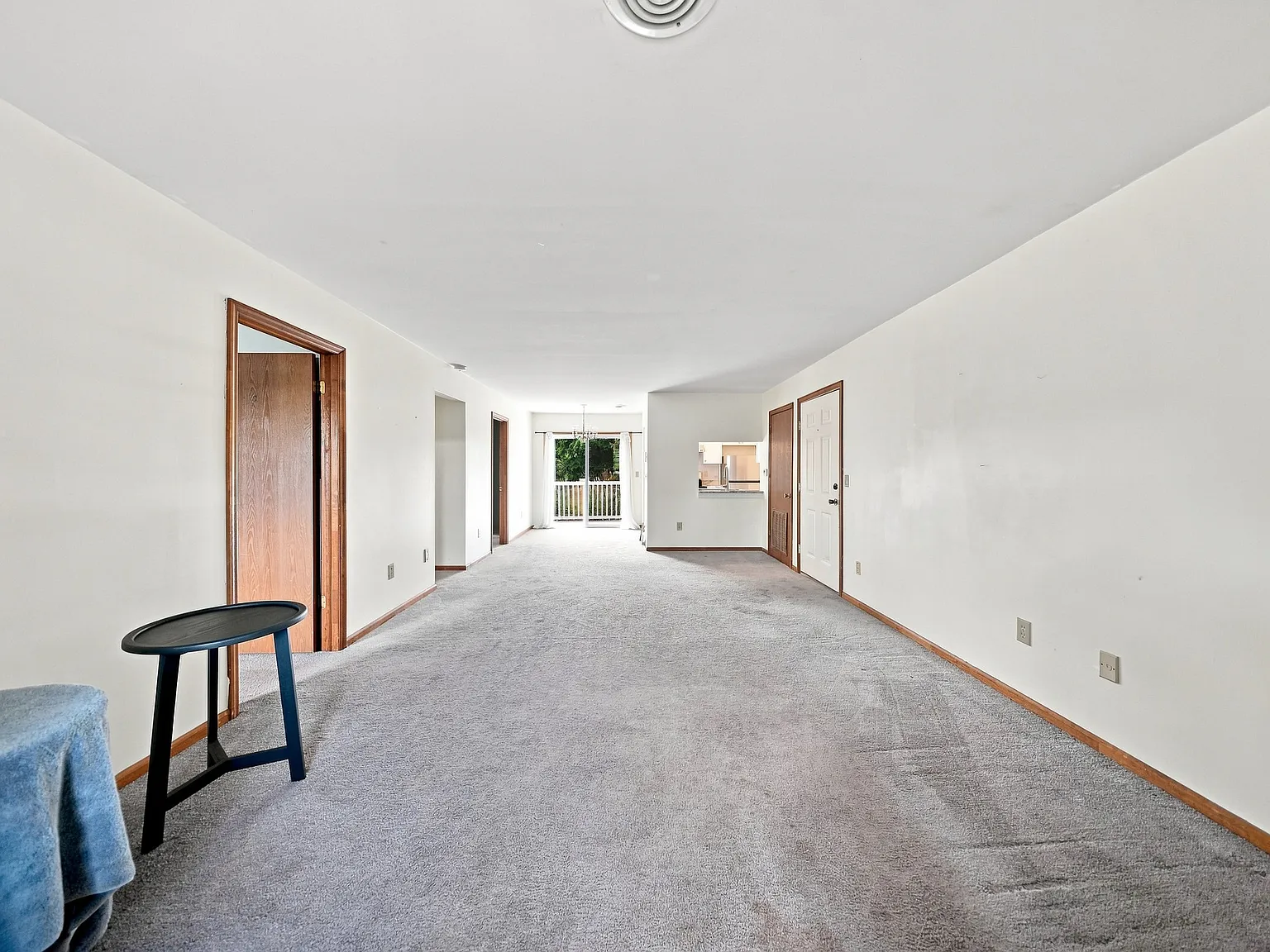 2 bed, 896 sqft, $1,800 — Photo 4
