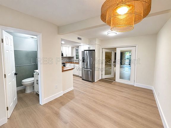 5th image of 3104 Harrison Ave APT 11