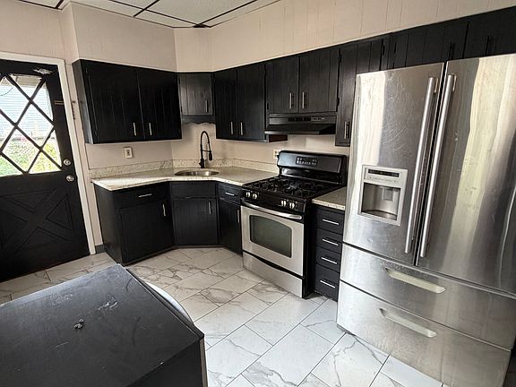 4th image of 324 E North St