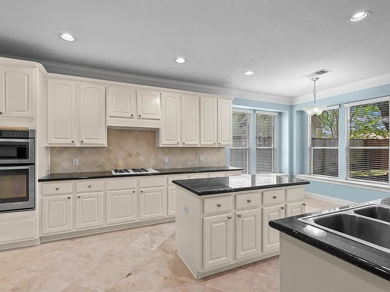 9610 Champions Cove Dr — Photo 8