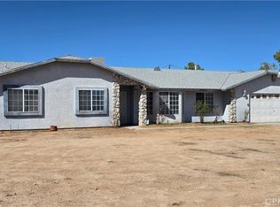 14280 Navajo Rd, Apple Valley, CA 92307