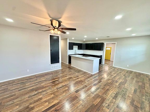 2nd image of 1004 E 21st St