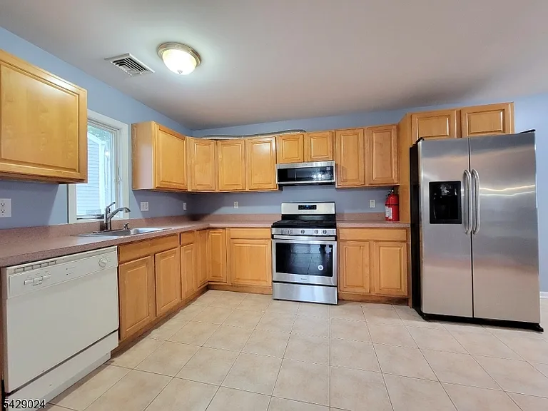 154 Norwood Ave #2 — Photo 2
