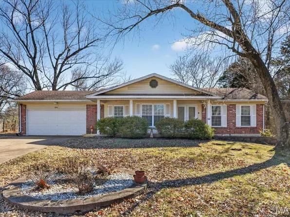 10240 Toelle Ln, Saint Louis, MO 63137