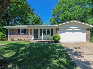 160 Corral Trl, Ballwin, MO