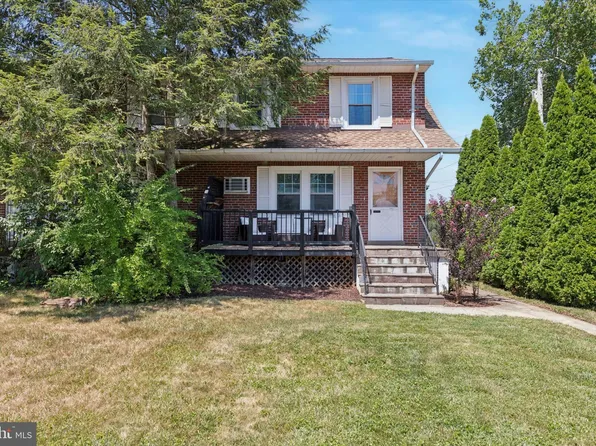 826 N Chestnut St, Lansdale, PA 19446