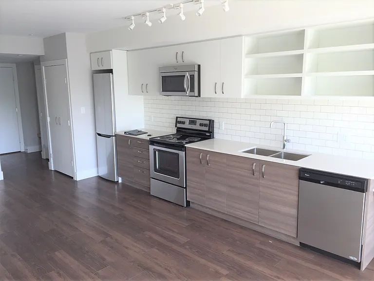 2525 Carnarvon St #312 — Photo 41