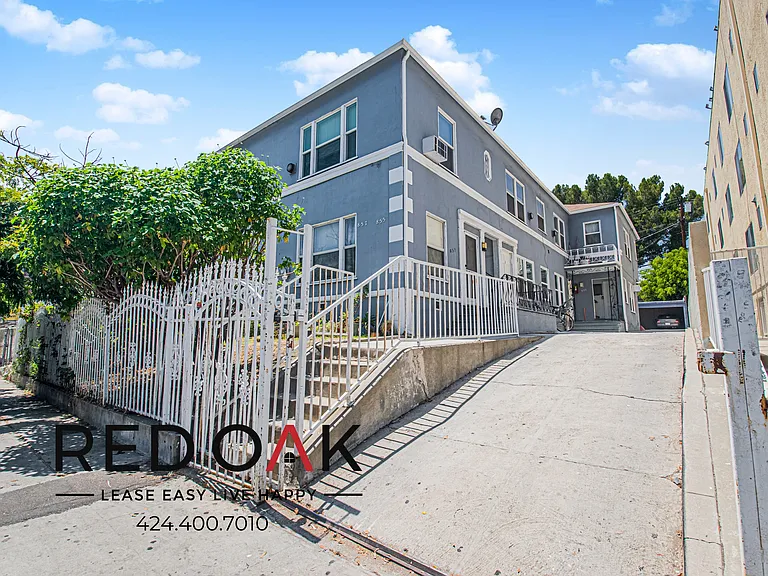 855 Irolo St #2 — Photo 4