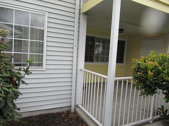 2nd image of 2101 Poplar Dr Unit 48