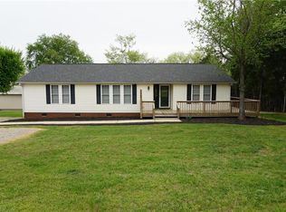 2460 W Mountain St, Kernersville, NC 27284