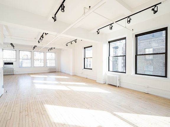 3rd image of 106 E 19th St Floor 12