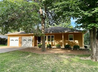 505 Sycamore Dr, Richmond, MO 64085