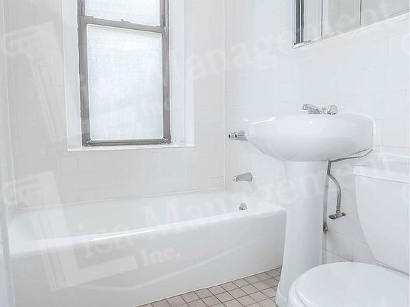 5th image of 985 2nd Ave #23