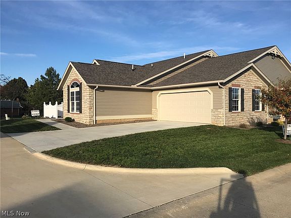 3rd image of 251 Heritage Pointe