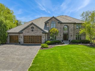 27554 S Turf Hill Dr, Mundelein, IL 60060
