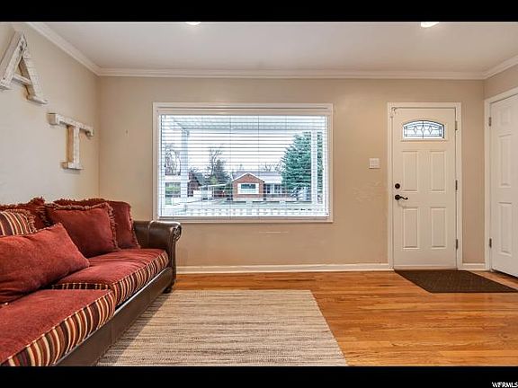 2nd image of 2215 E Atkin Ave