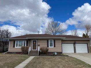 1015 4th St NE, Devils Lake, ND 58301