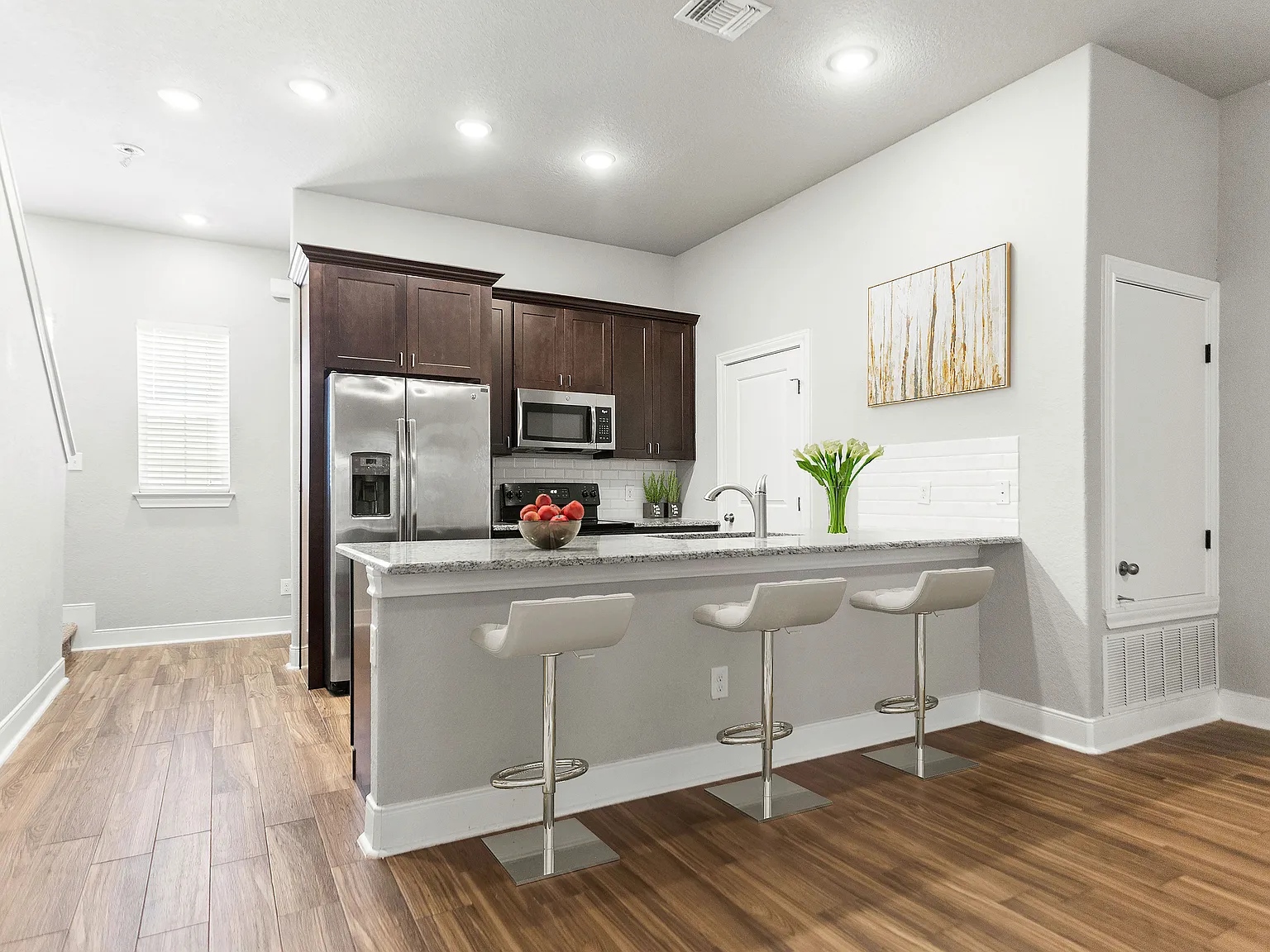 2 bed, 2.5 bath, 1350 sqft, $1,850 — Photo 1