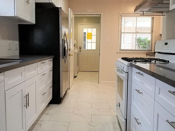 Modern Chef's Kitchen w/ abundant storage