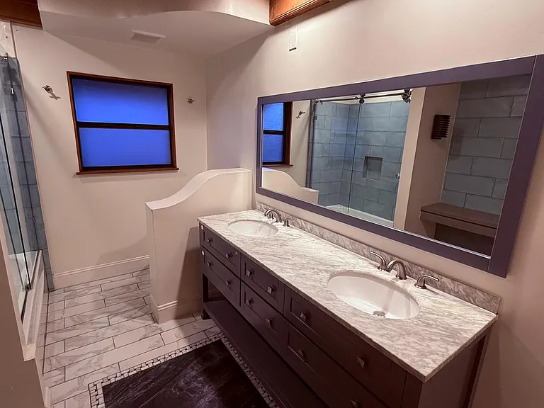 bathroom upstairs